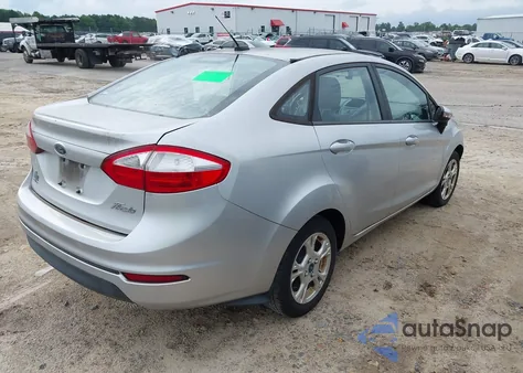2014 Ford Fiesta Se z USA, uszkodzony, nr VIN 3FADP4BJ6EM130966